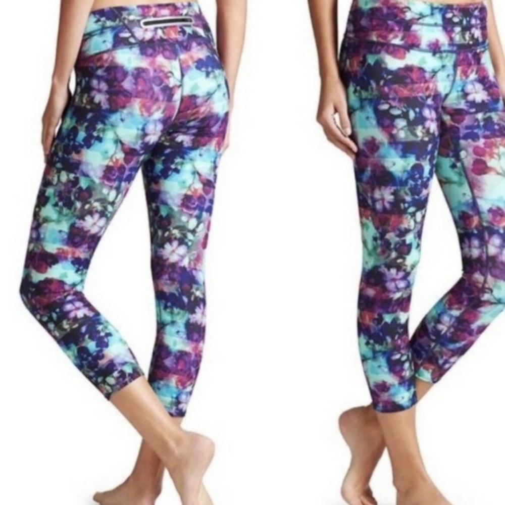 Athleta Sonar Capri Cropped Floral Patterned Leggings